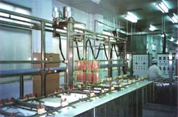 Cantilever linear electroplating auto-production line